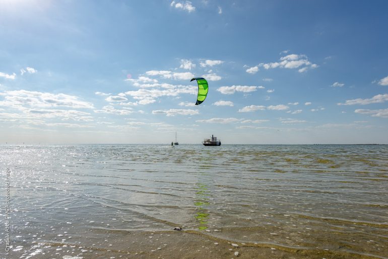 Виндсерфинг на лимане в Кирилловке