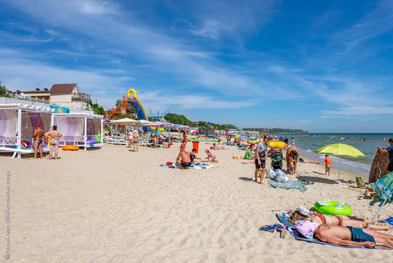 Центральный пляж в Урзуфе