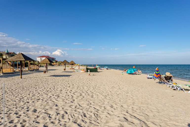 Пляж в БердянскеПляж в Бердянске на Дальней косе