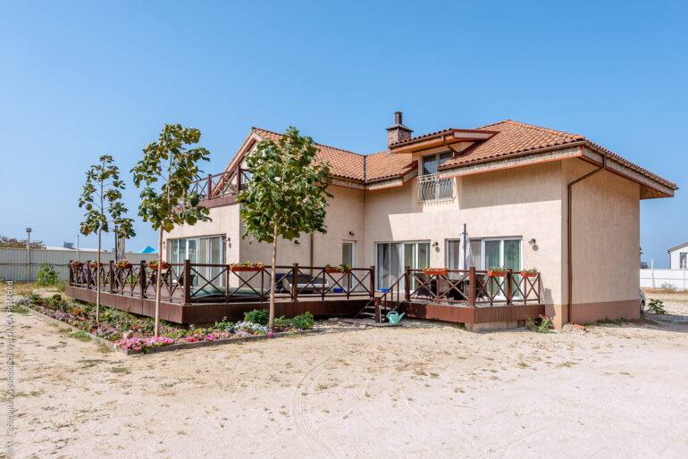 Отель «New Vasiki» в Кирилловке на Федотовой косе