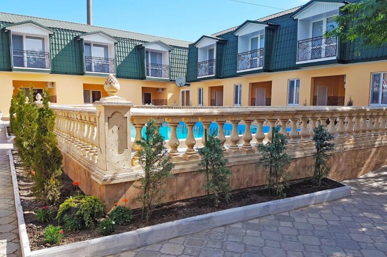 Частный пансионат «Санта-Мария» в Урзуфе