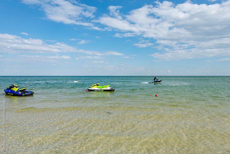 Азовское море на косе Пересыпь