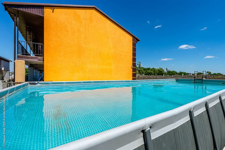 Детский бассейн на базе в Степановке-1